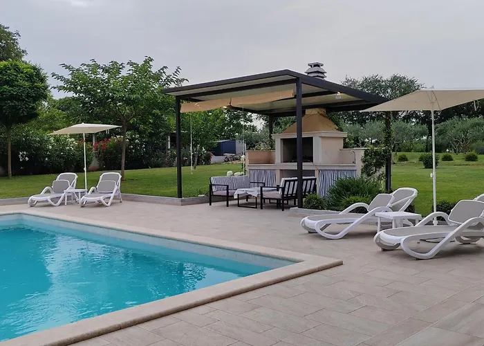 Mila 빌라 로비니